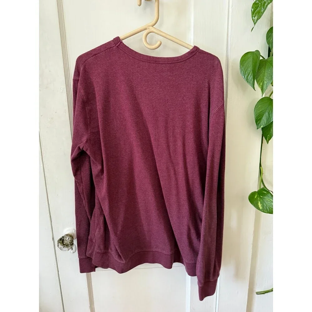H&M divided men’s size large maroon sweater